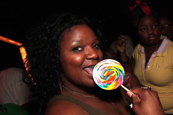 Lick me like a......lollipop???